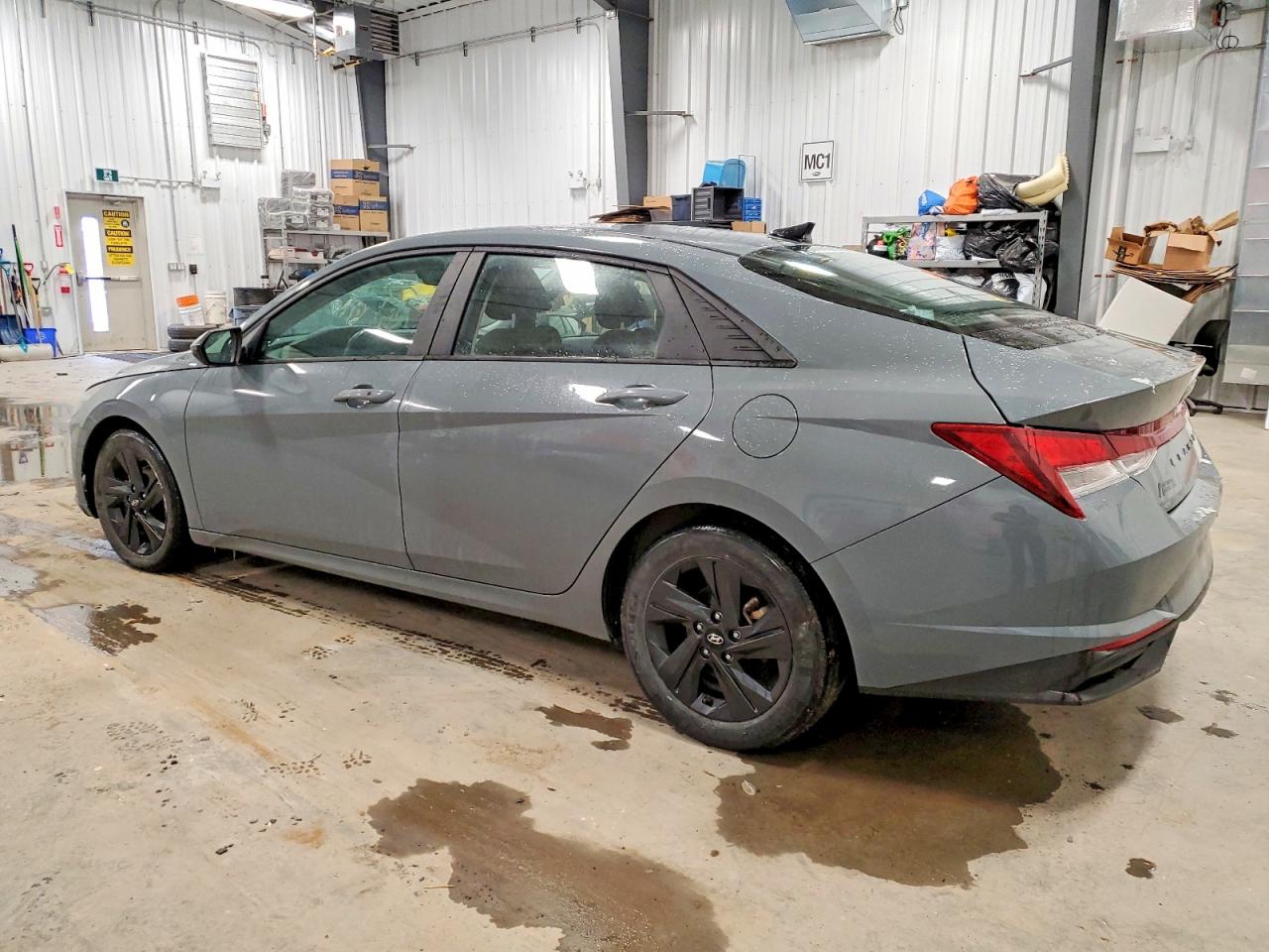 2022 HYUNDAI ELANTRA SEL photo 2