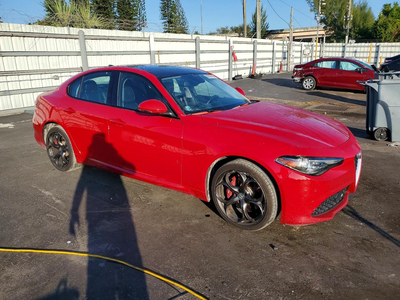 2018 ALFA ROMEO GIULIA TI Q4 photo 4