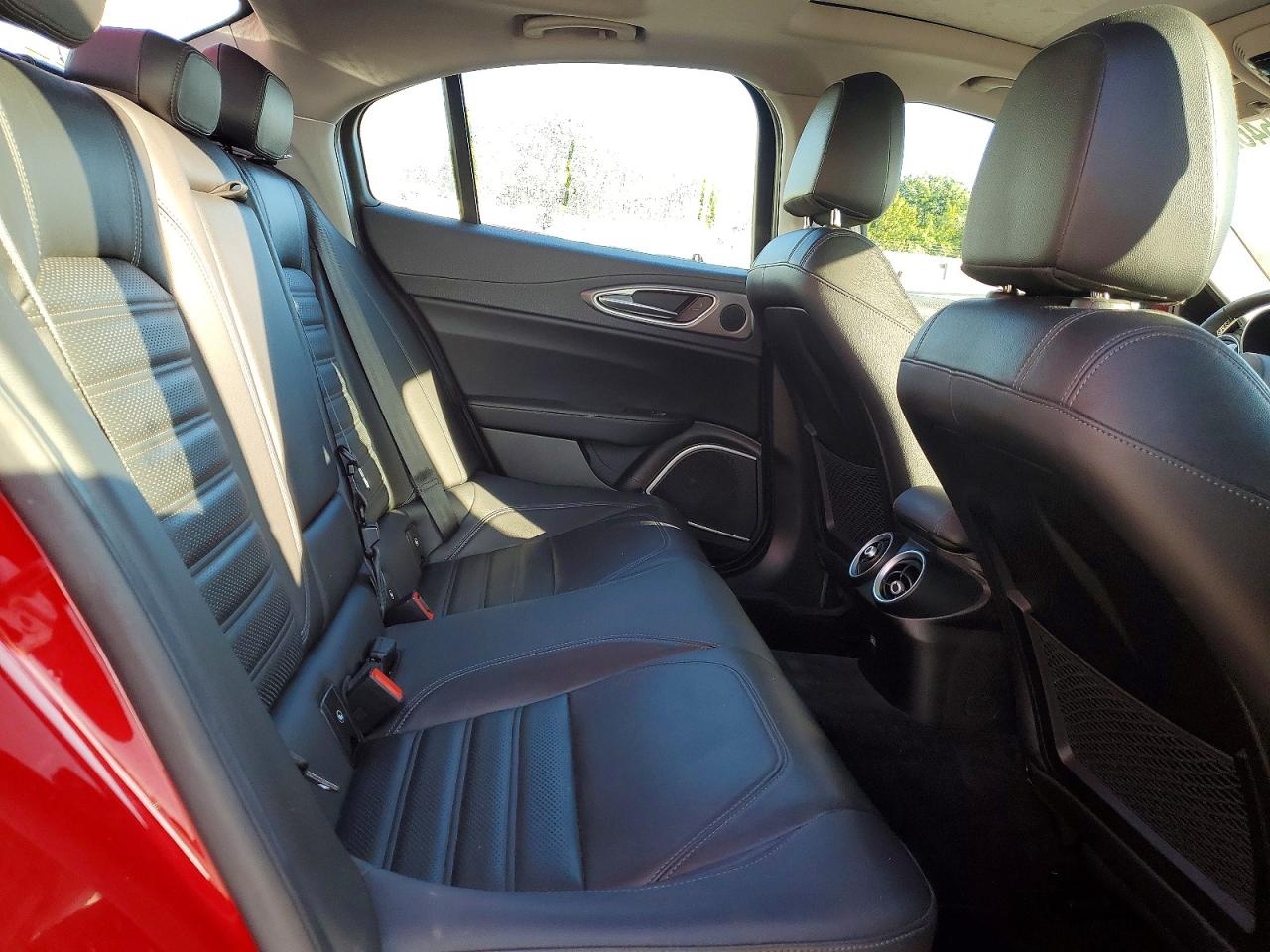 2018 ALFA ROMEO GIULIA TI Q4 photo 10