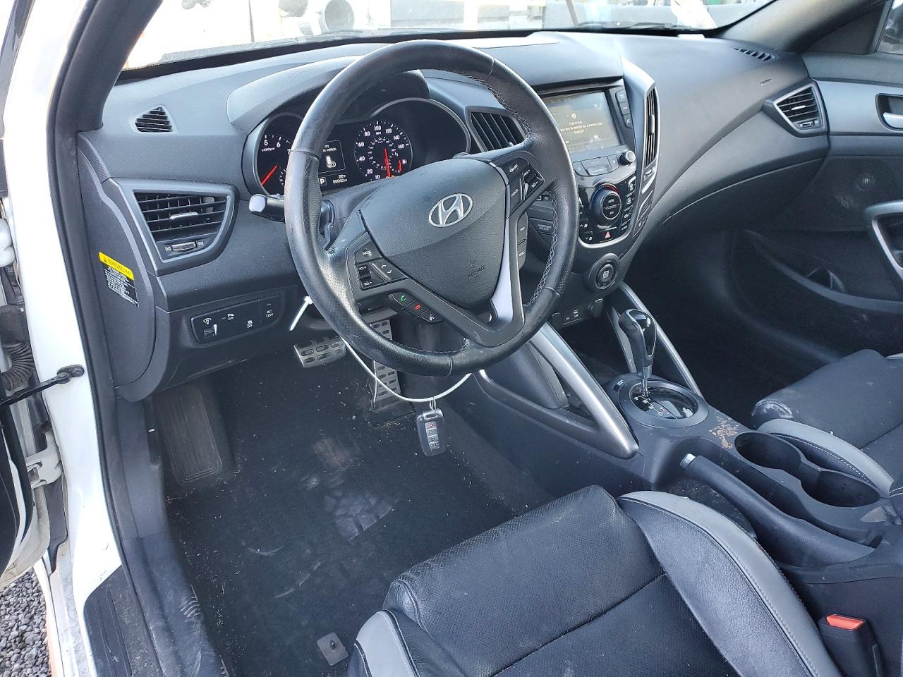 2017 HYUNDAI VELOSTER TURBO photo 8