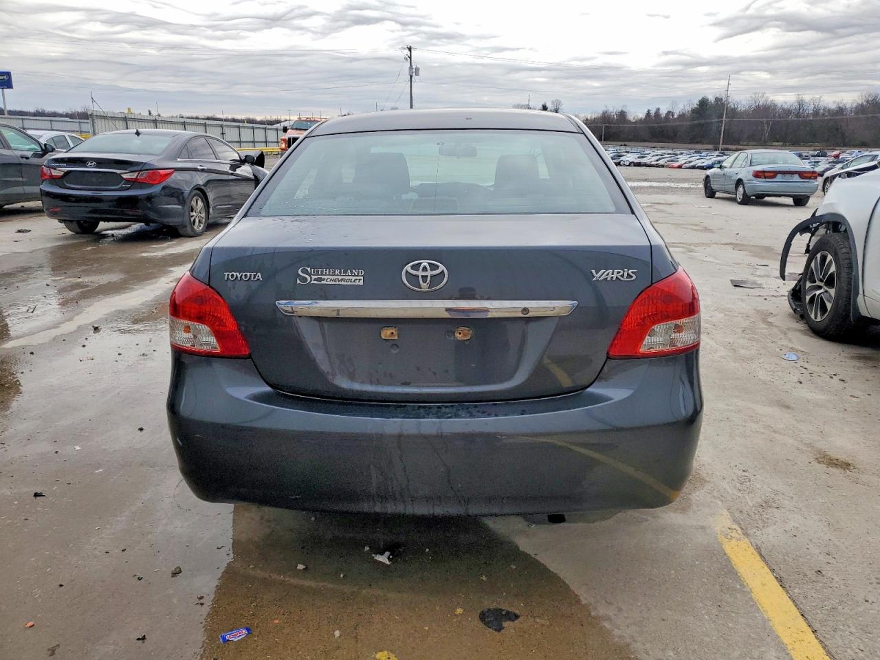 2009 TOYOTA YARIS photo 6