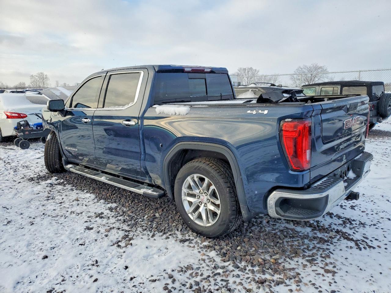 2020 GMC SIERRA K1500 SLT photo 3