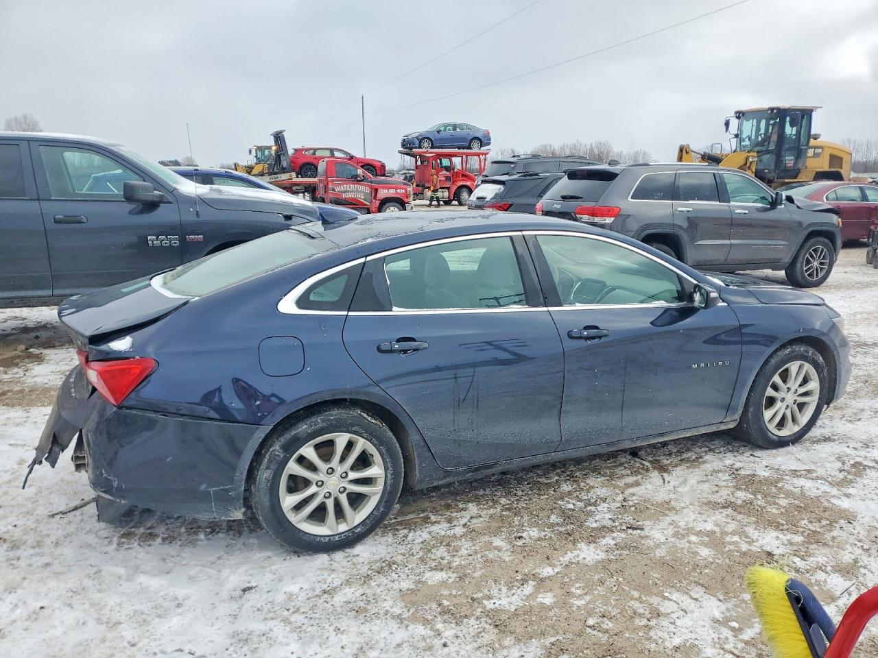 2016 CHEVROLET MALIBU LT photo 3