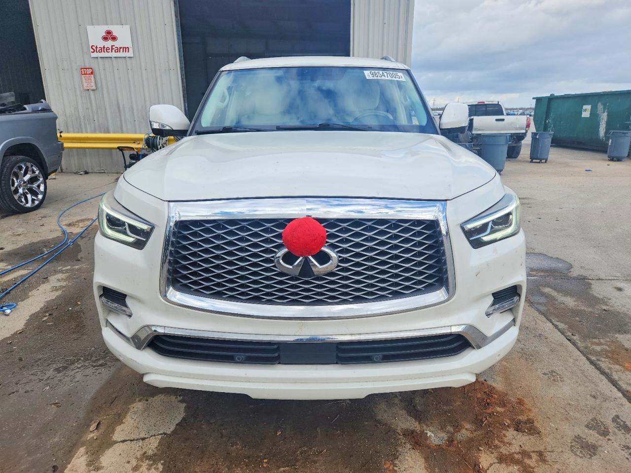 2018 INFINITI QX80 BASE photo 5