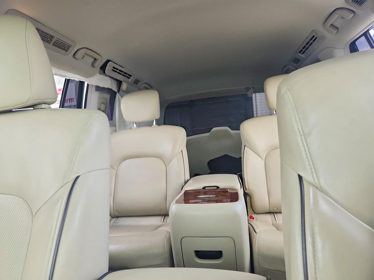 2018 INFINITI QX80 BASE photo 10