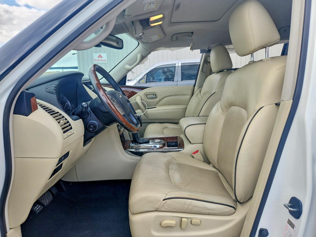 2018 INFINITI QX80 BASE photo 7