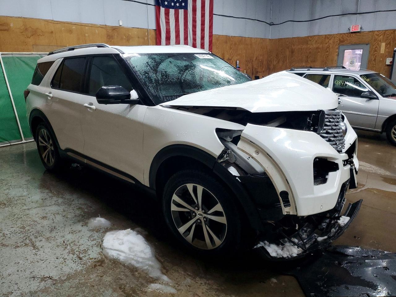 2020 FORD EXPLORER PLATINUM photo 4
