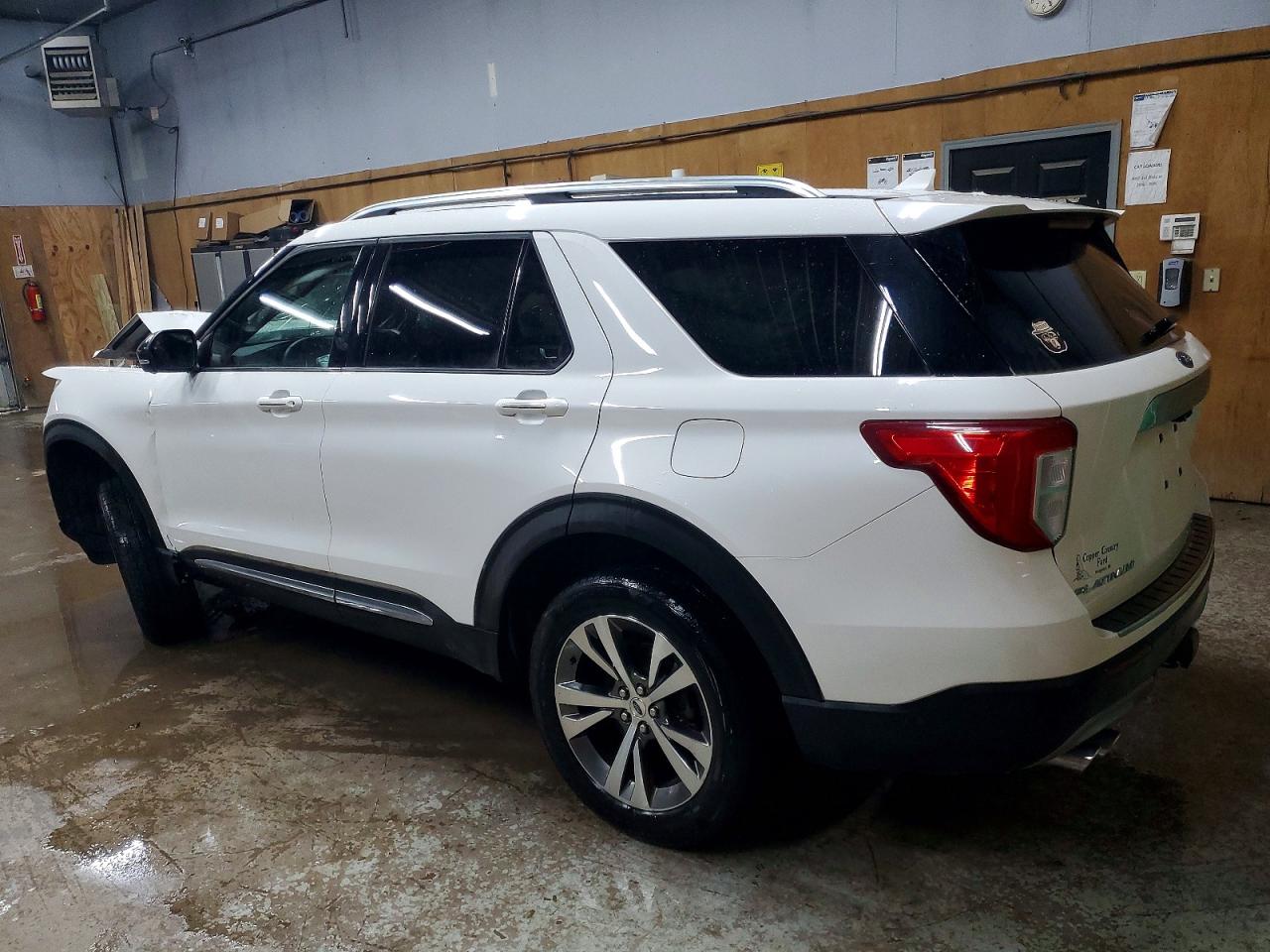2020 FORD EXPLORER PLATINUM photo 2
