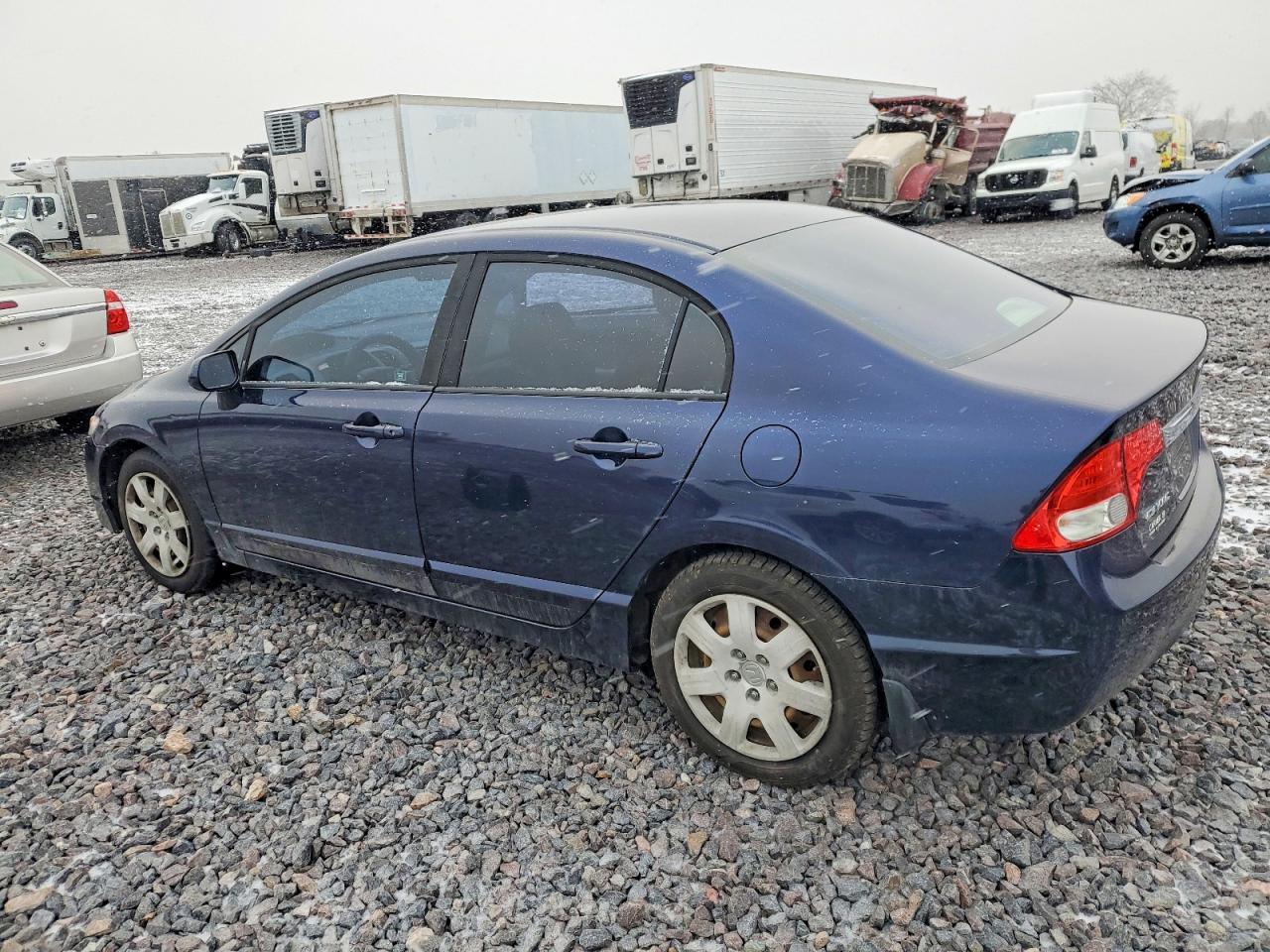 2010 HONDA CIVIC LX photo 2