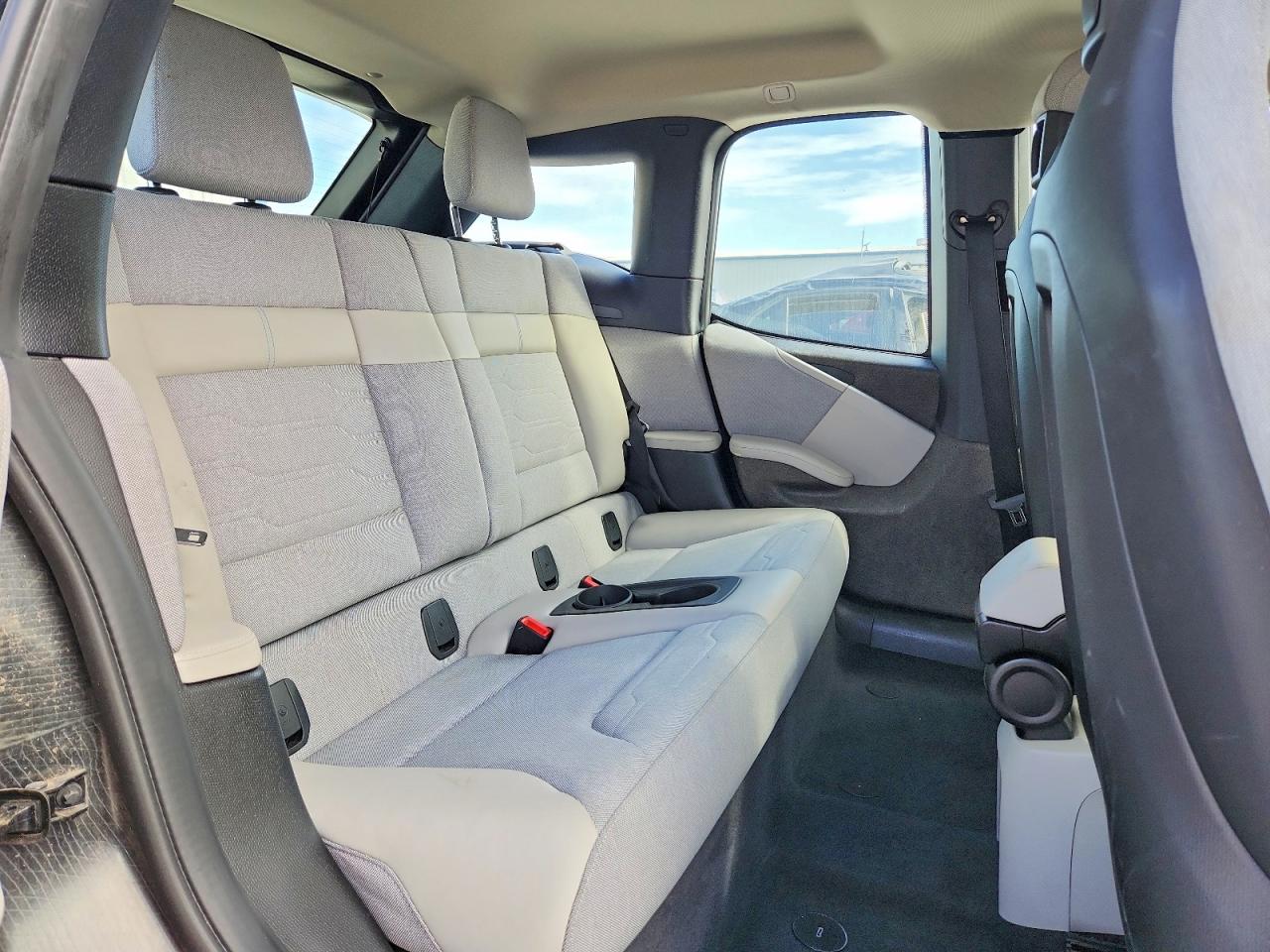 2015 BMW I3 REX photo 28