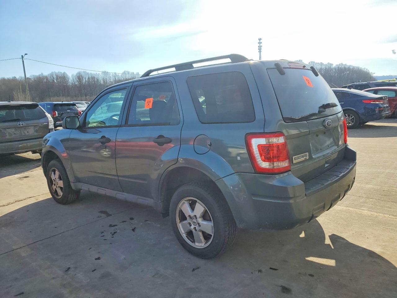 2012 FORD ESCAPE XLT photo 2