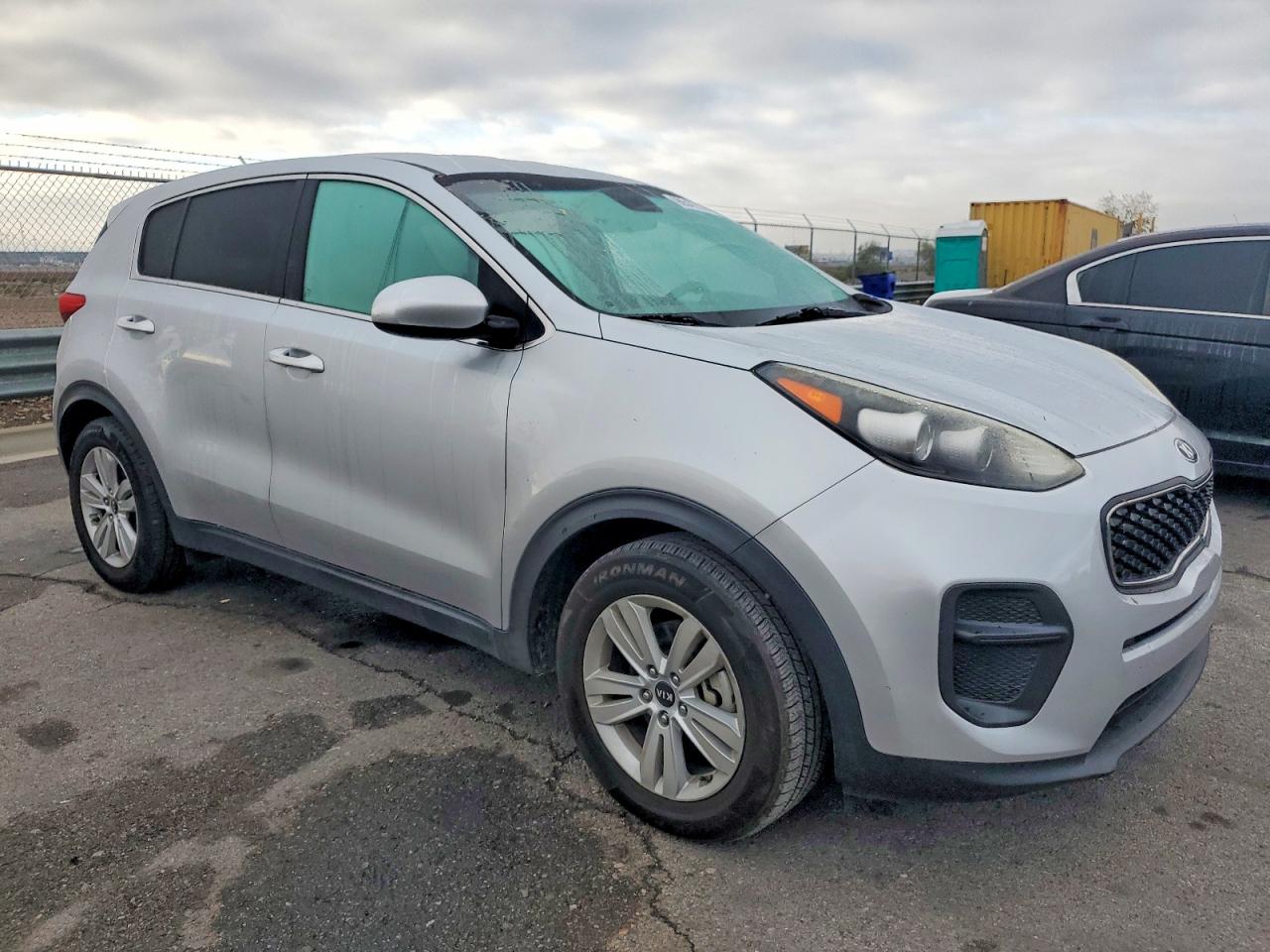 2017 KIA SPORTAGE LX photo 4