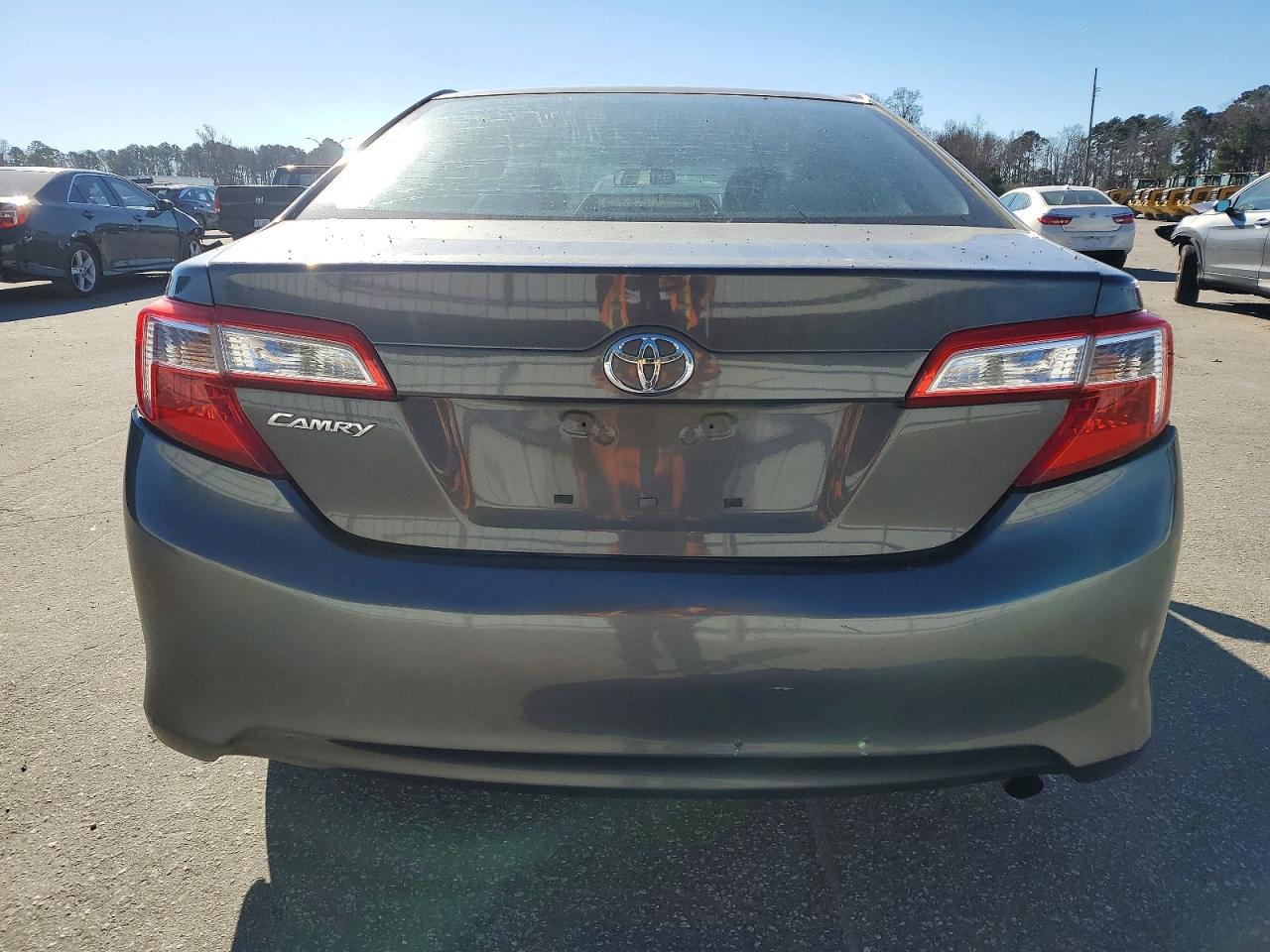 2012 TOYOTA CAMRY BASE photo 6