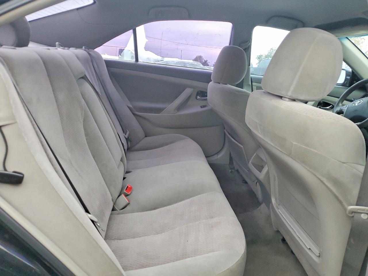 2011 TOYOTA CAMRY BASE photo 10