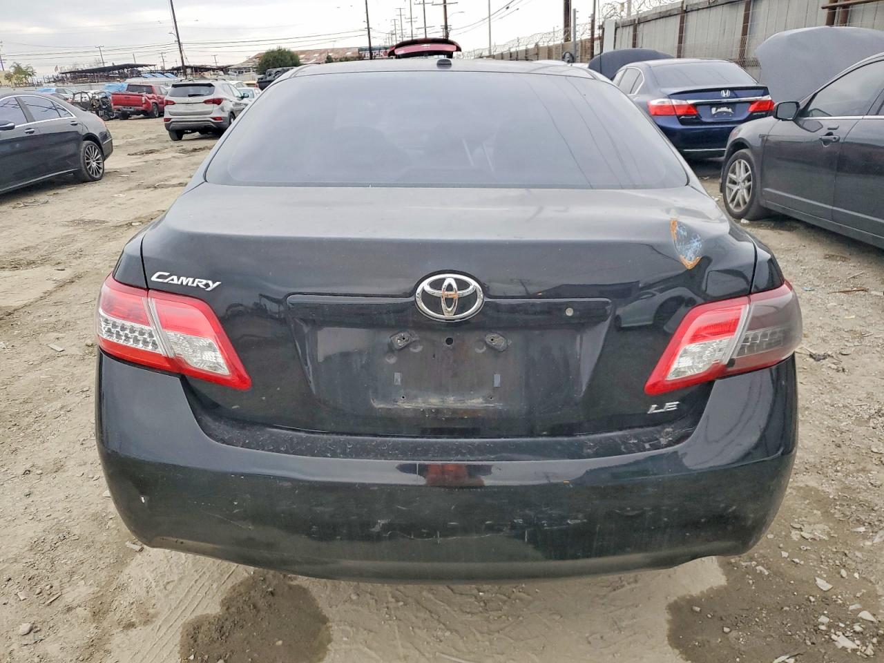 2011 TOYOTA CAMRY BASE photo 6