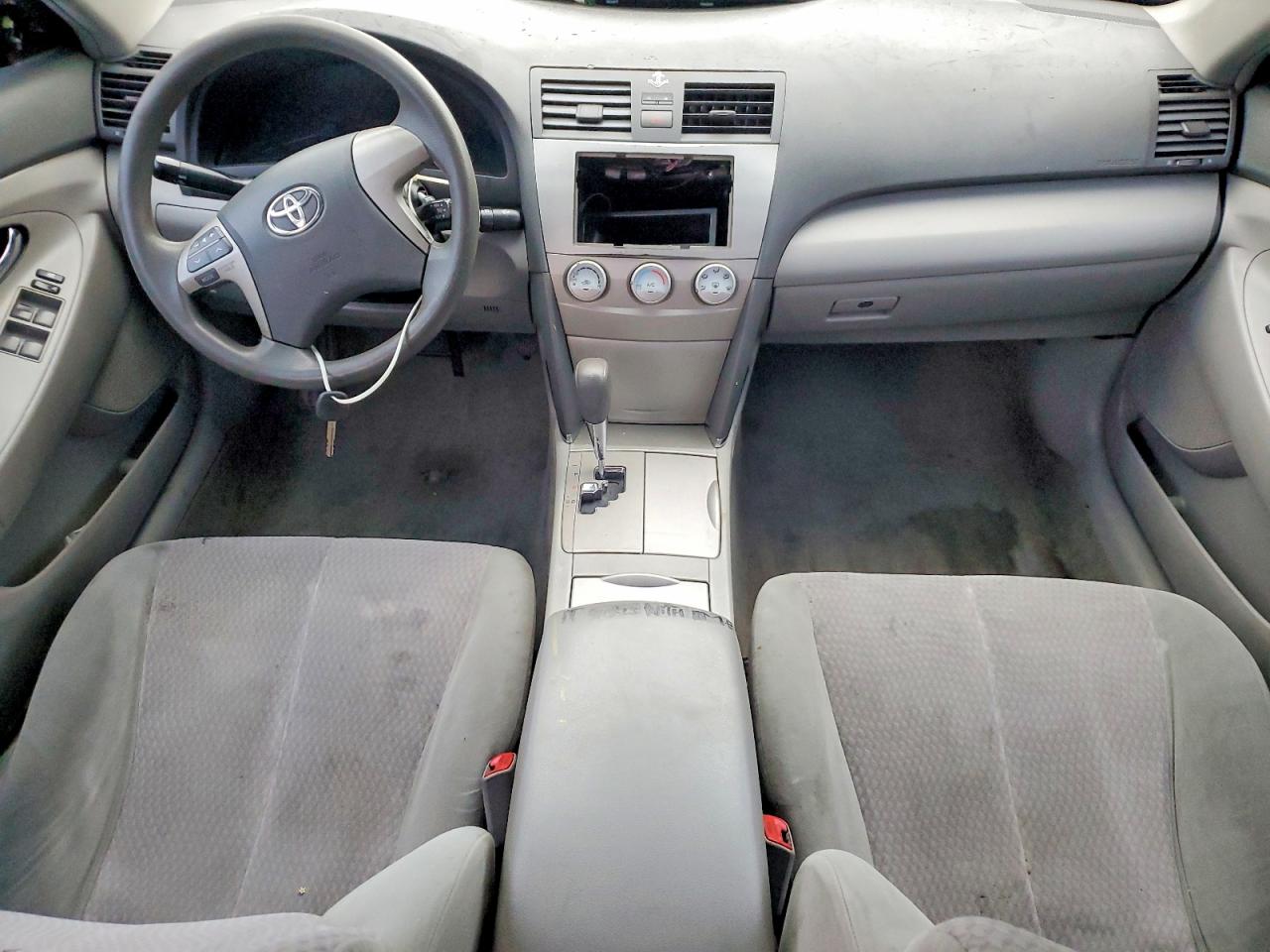 2011 TOYOTA CAMRY BASE photo 8