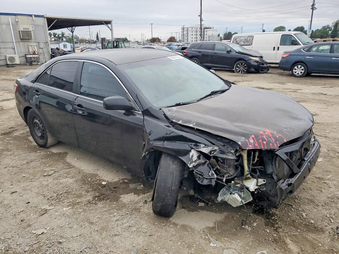 2011 TOYOTA CAMRY BASE photo 4
