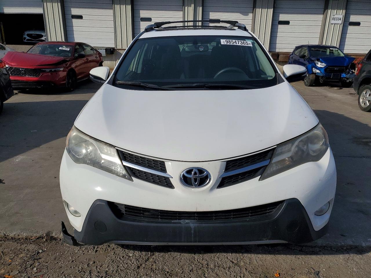 2015 TOYOTA RAV4 XLE photo 5