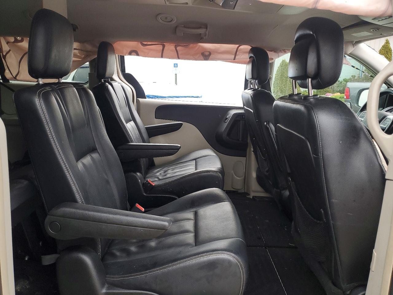 2013 CHRYSLER TOWN & COUNTRY TOURING photo 11