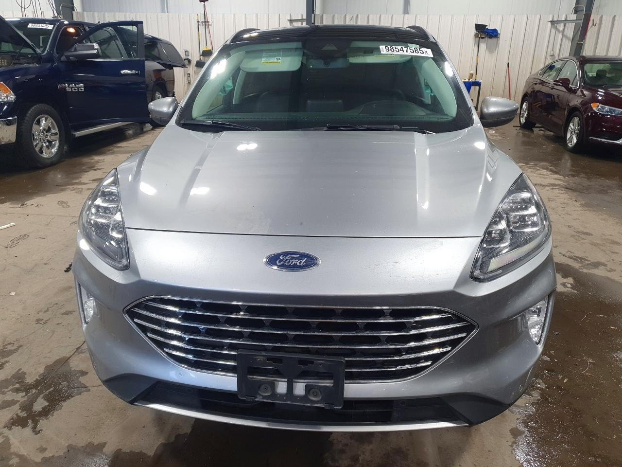 2022 FORD ESCAPE TITANIUM photo 5