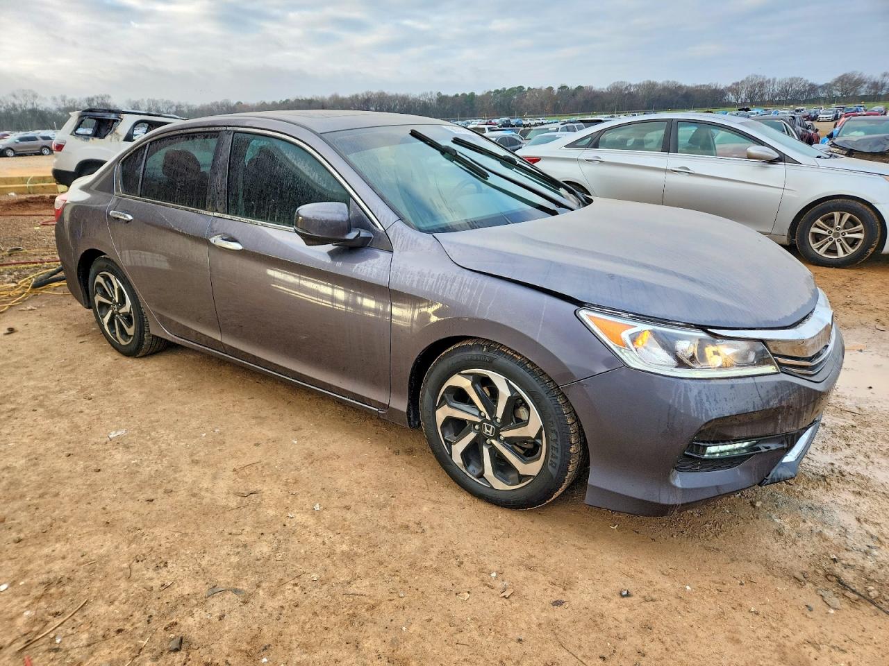 2017 HONDA ACCORD EX photo 4