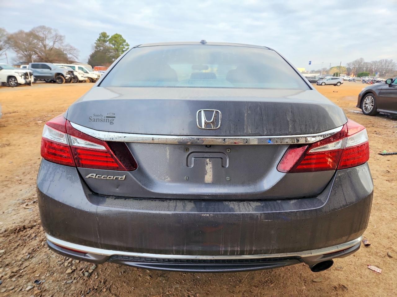 2017 HONDA ACCORD EX photo 6