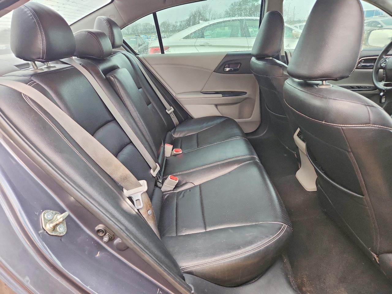 2017 HONDA ACCORD EX photo 10