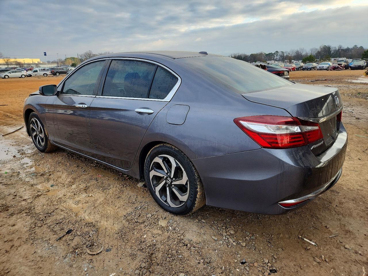 2017 HONDA ACCORD EX photo 2