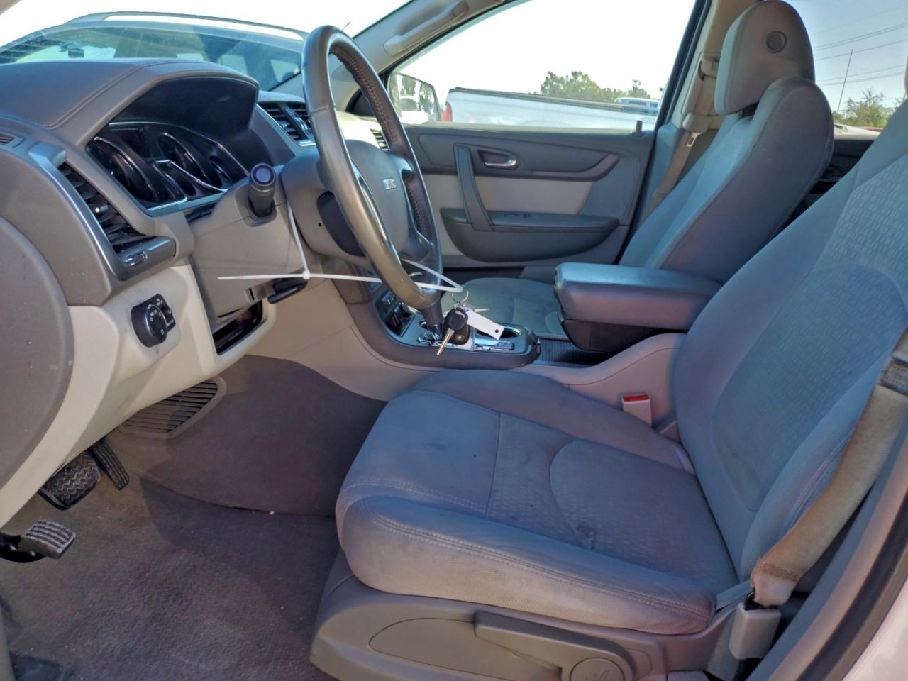 2016 GMC ACADIA SLE photo 7