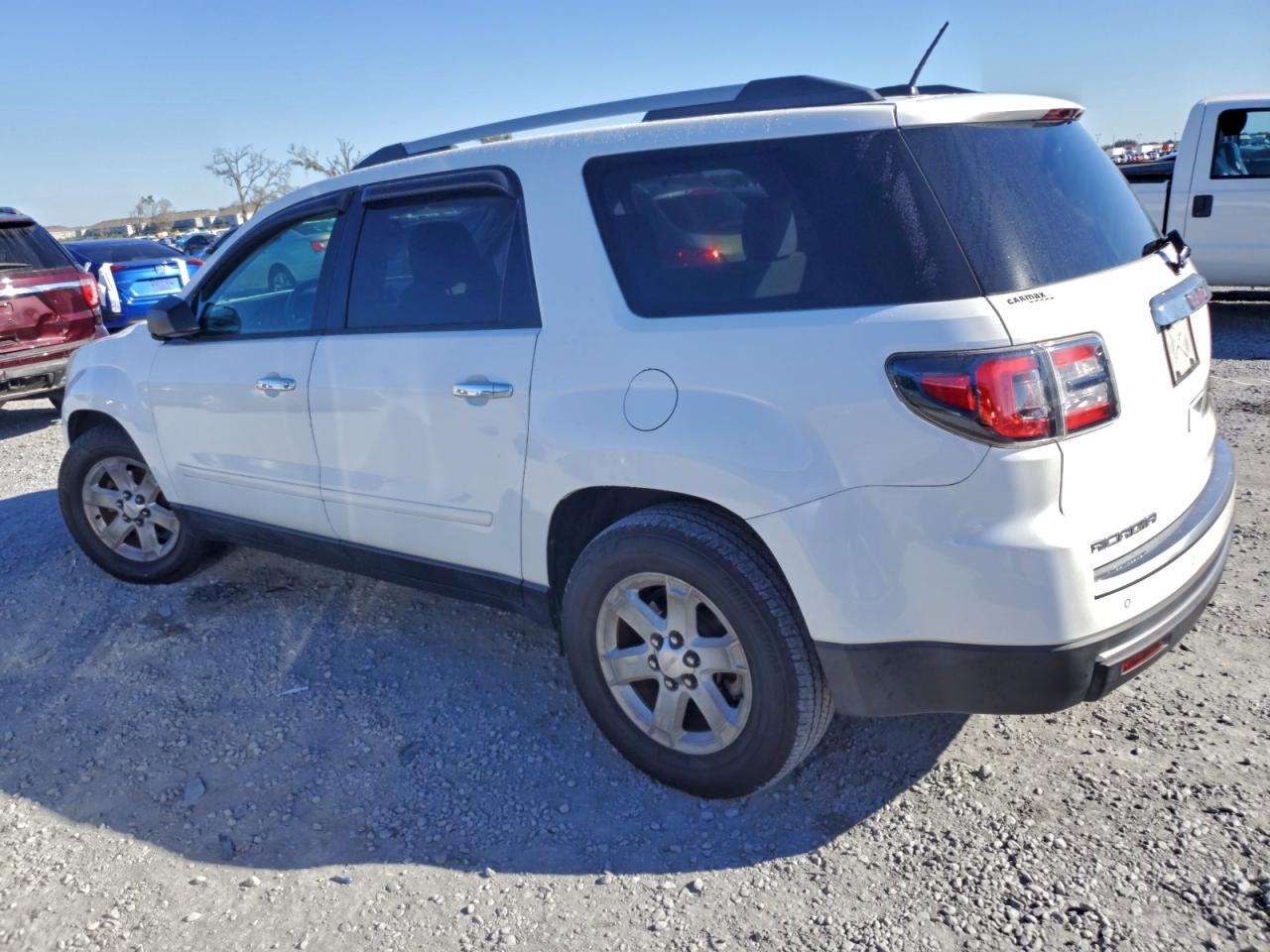 2016 GMC ACADIA SLE photo 2