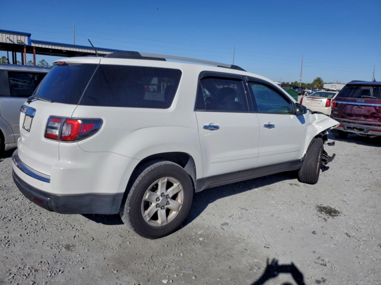 2016 GMC ACADIA SLE photo 3