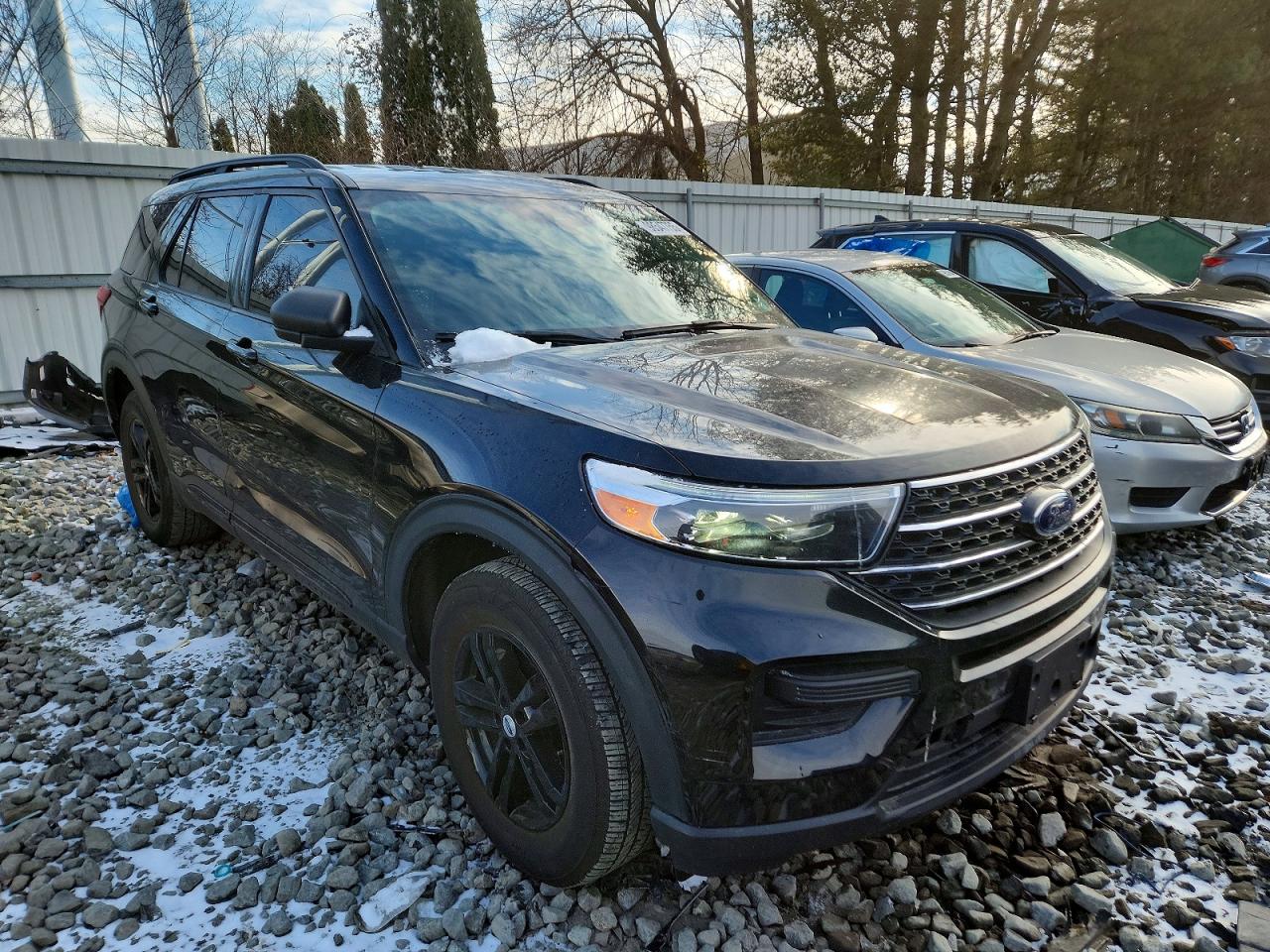 2021 FORD EXPLORER XLT photo 4
