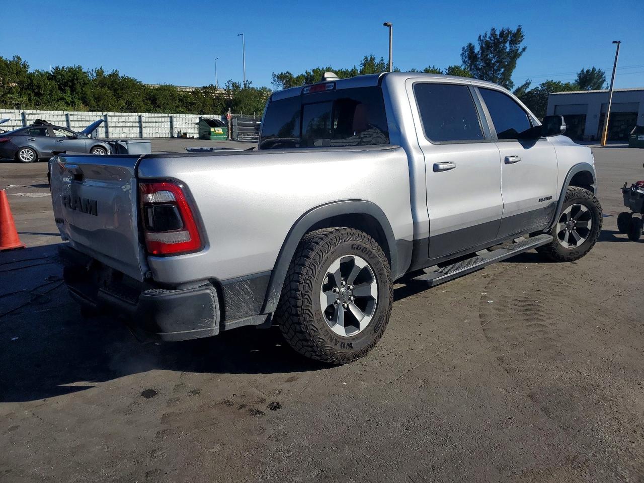 2019 RAM 1500 photo 5