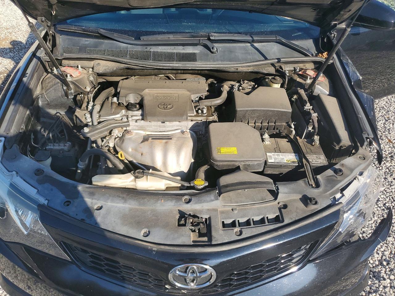 2014 TOYOTA CAMRY L photo 11