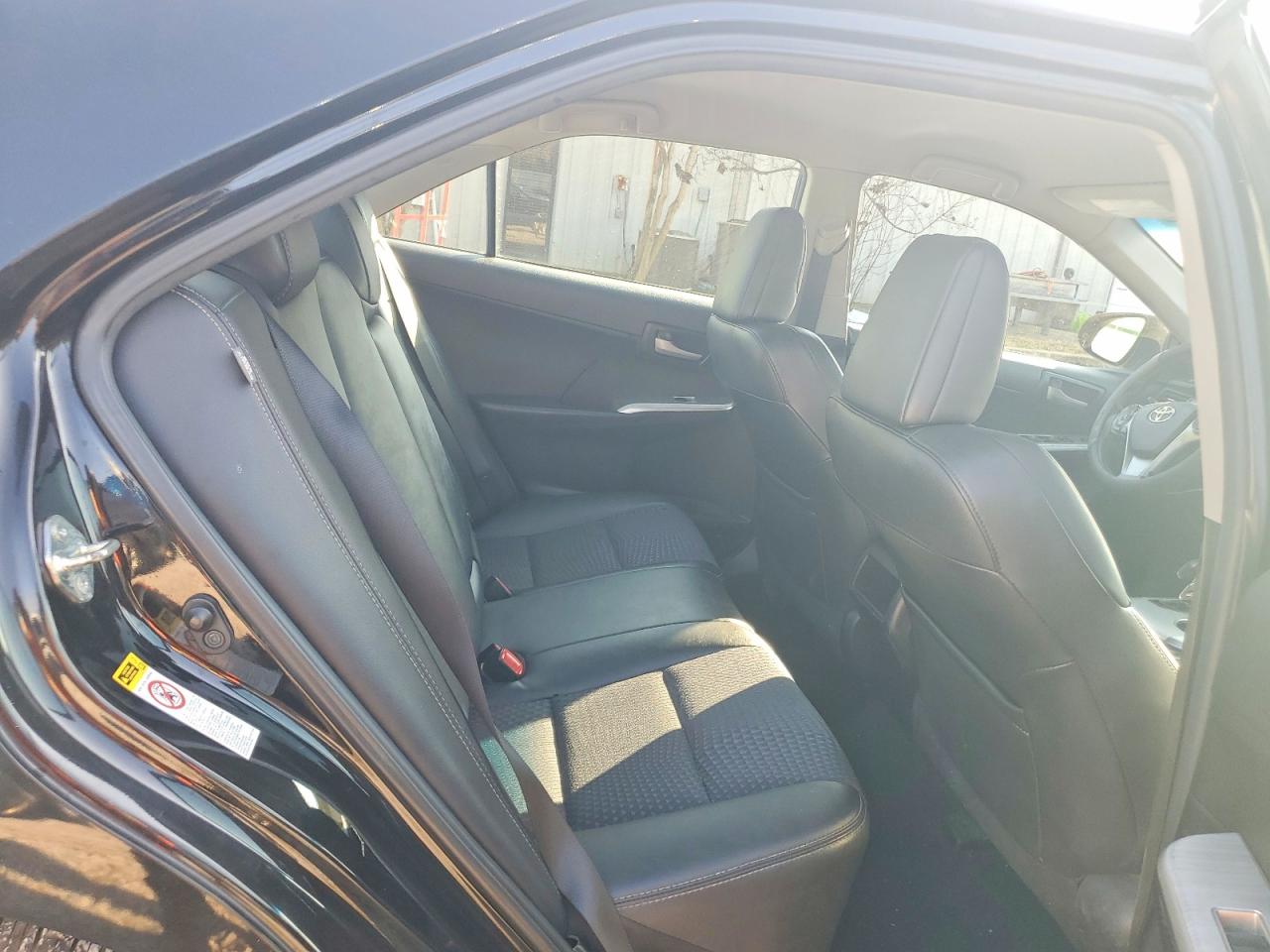 2014 TOYOTA CAMRY L photo 10