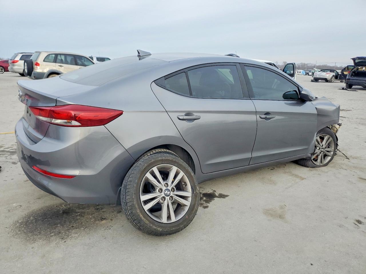 2018 HYUNDAI ELANTRA SEL photo 3