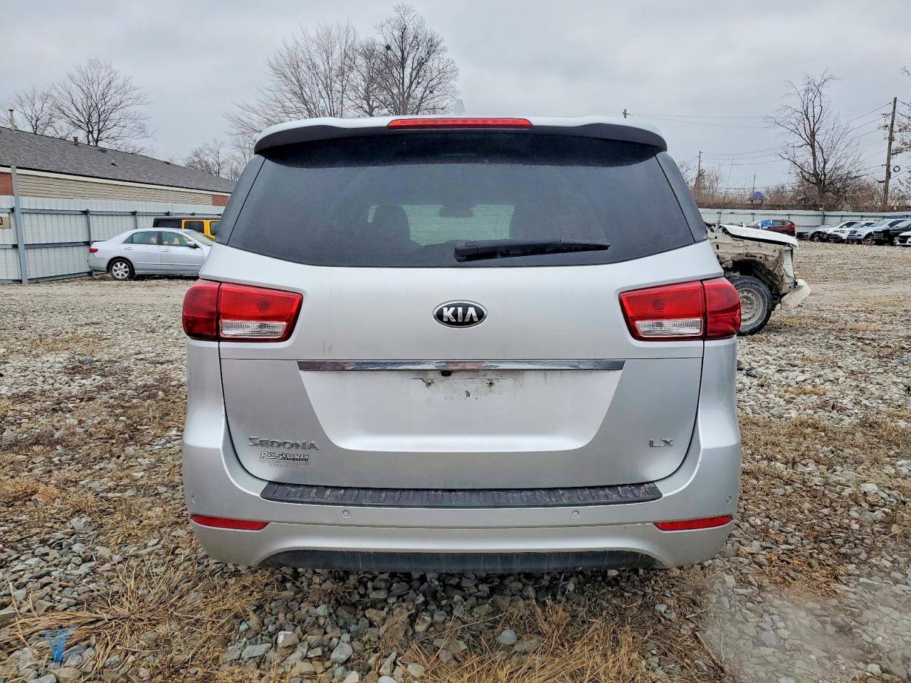 2016 KIA SEDONA LX photo 6