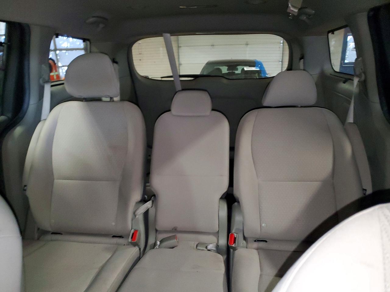 2016 KIA SEDONA LX photo 10