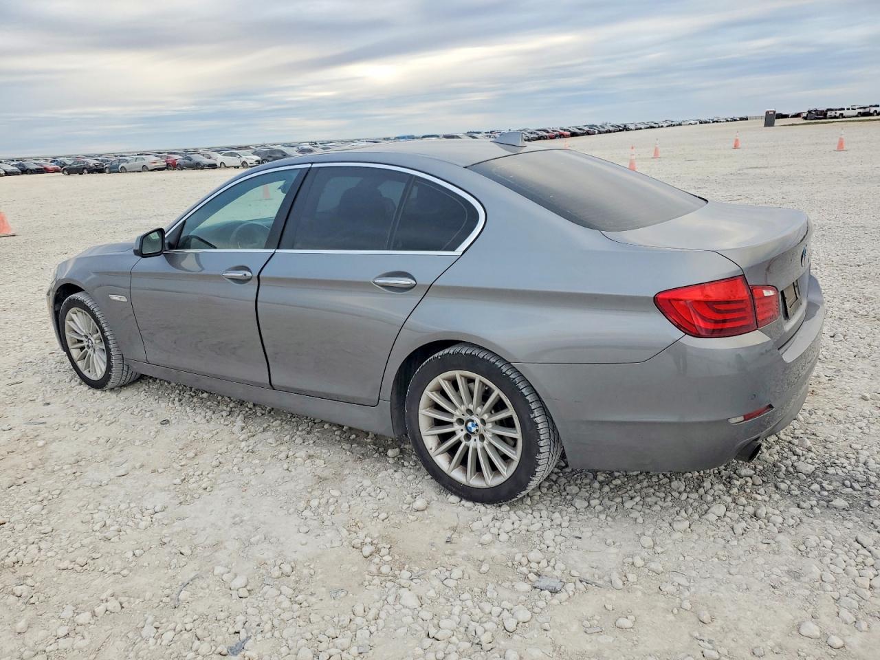 2013 BMW 535 I photo 2