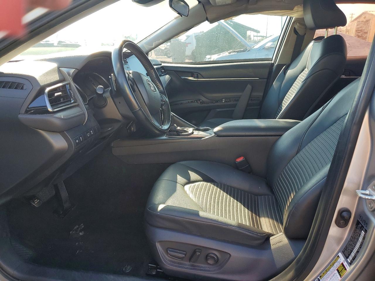 2022 TOYOTA CAMRY SE photo 7