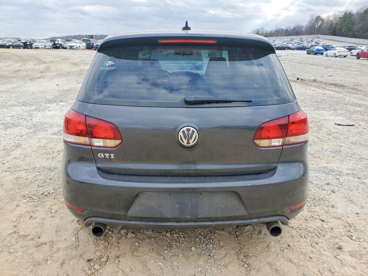 2011 VOLKSWAGEN GTI photo 6