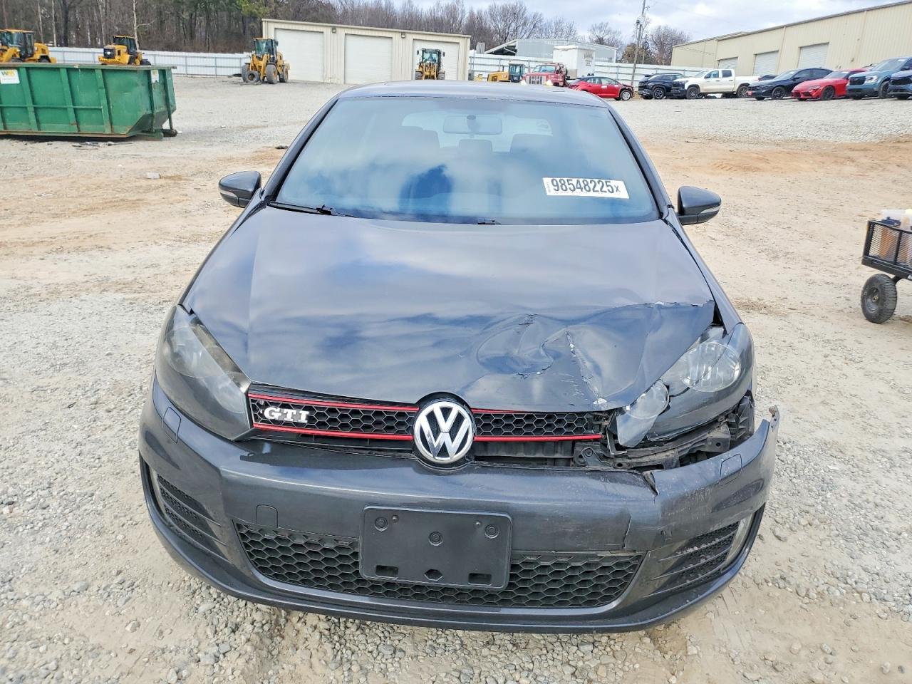 2011 VOLKSWAGEN GTI photo 5