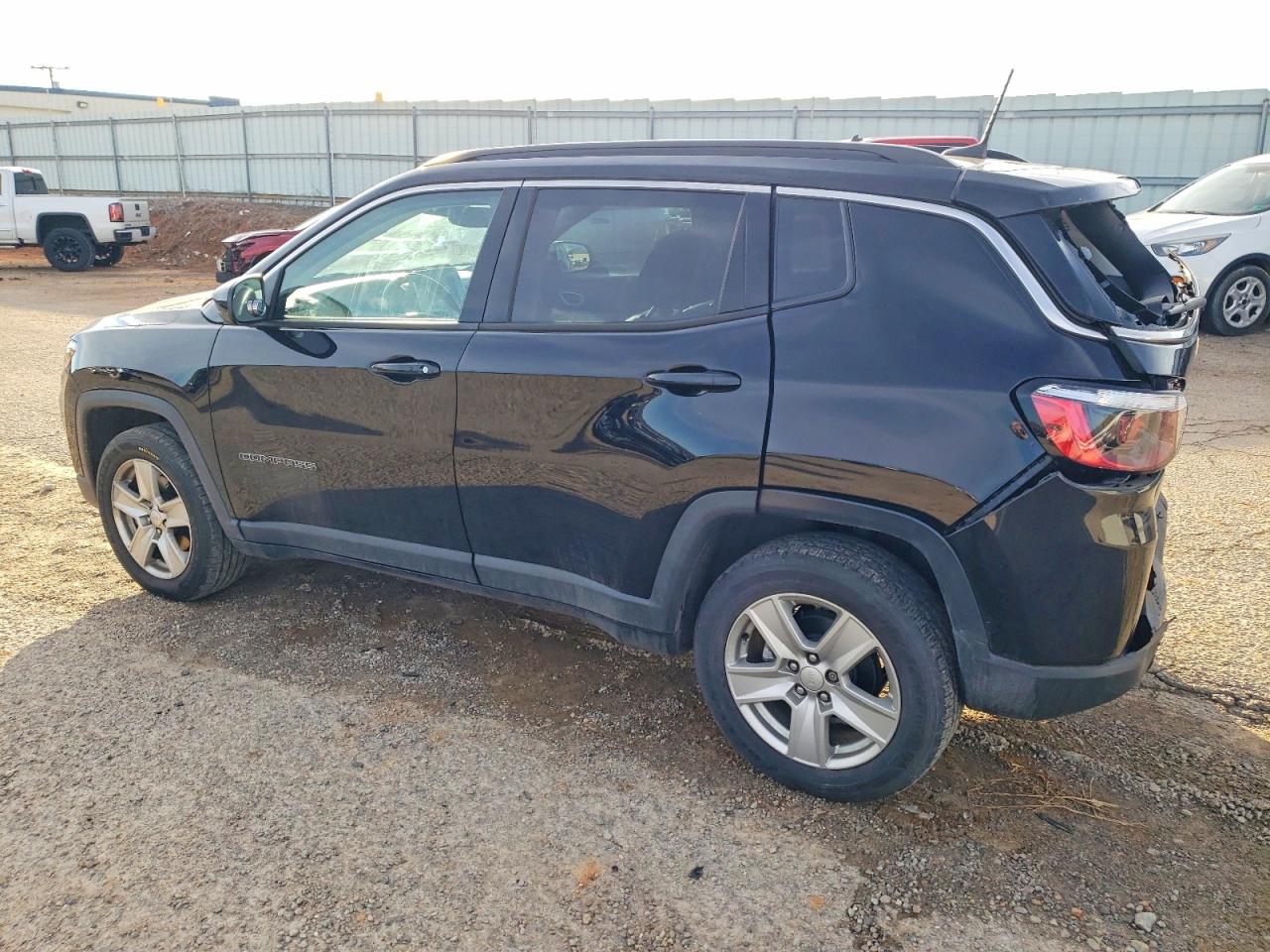 2022 JEEP COMPASS LATITUDE photo 2
