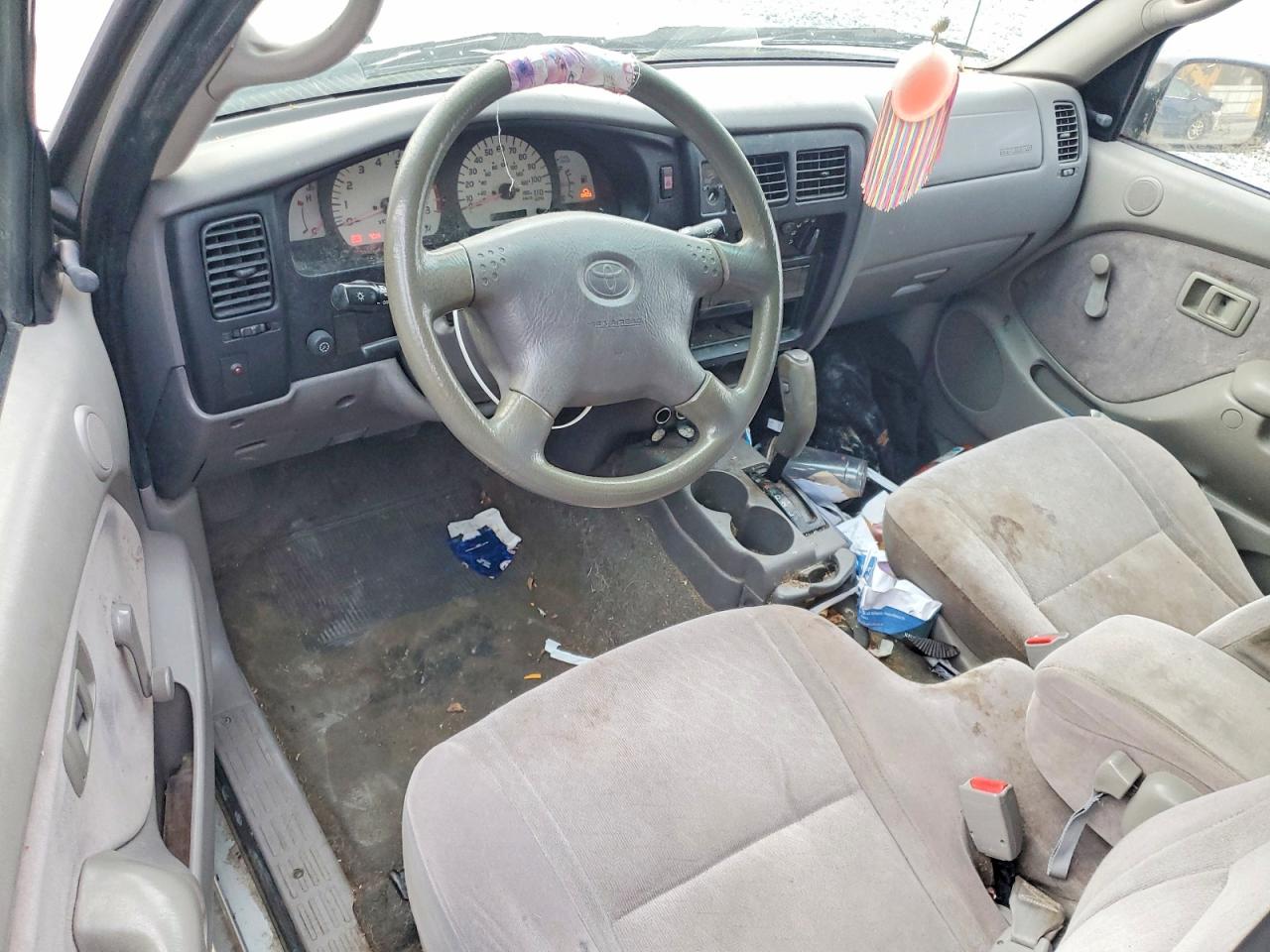 2002 TOYOTA TACOMA XTRACAB photo 8