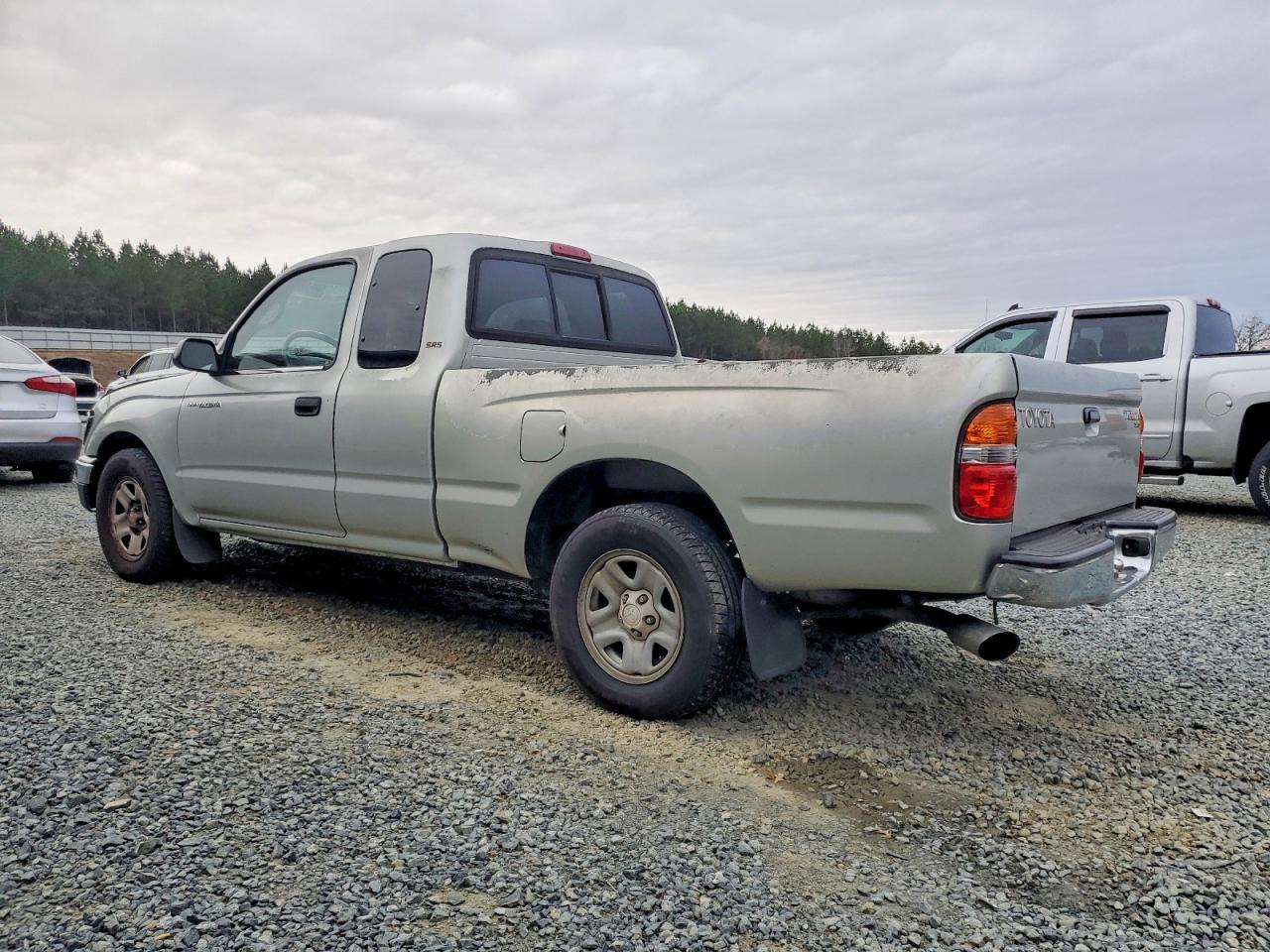 2002 TOYOTA TACOMA XTRACAB photo 2