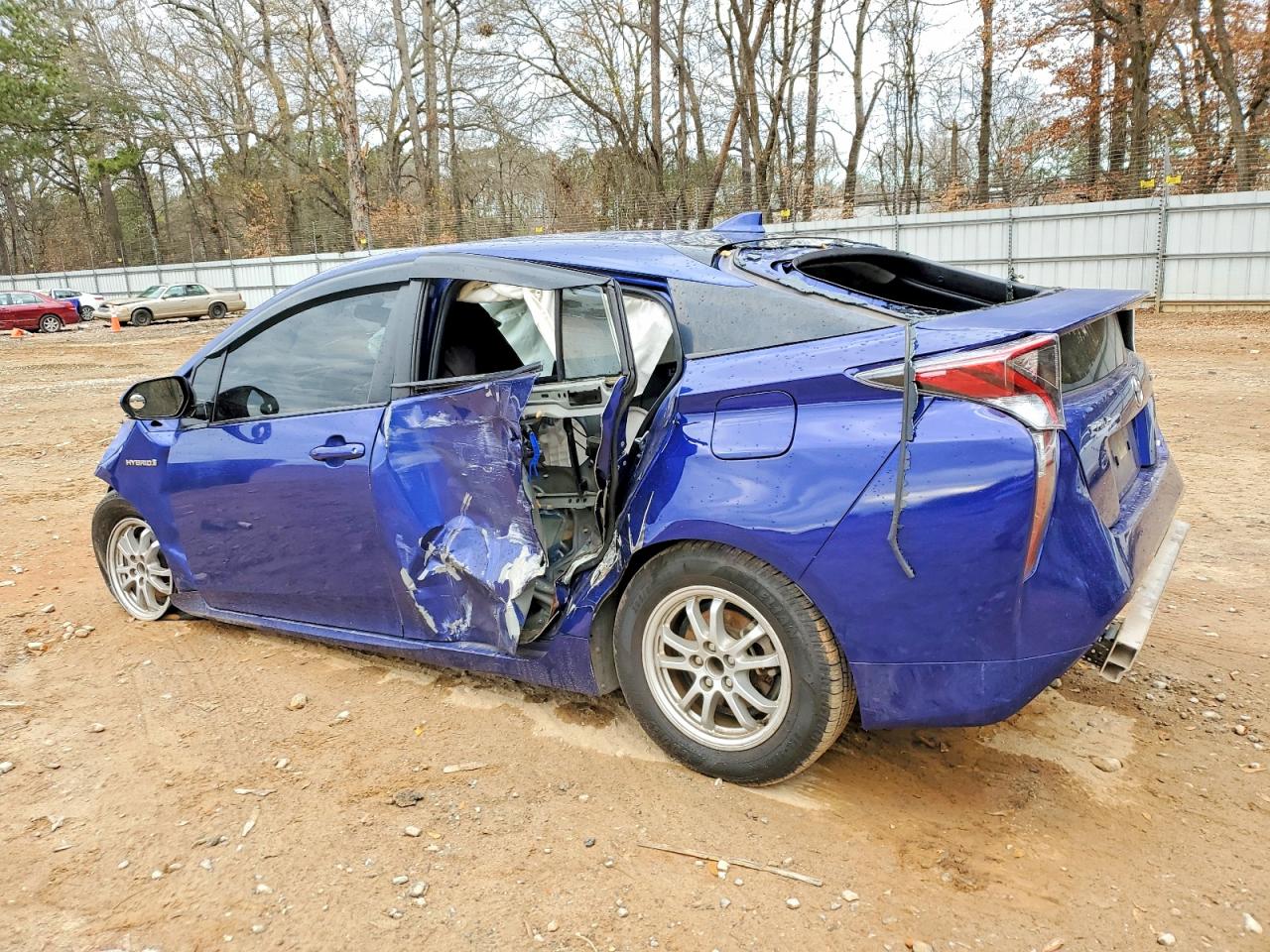 2016 TOYOTA PRIUS photo 2