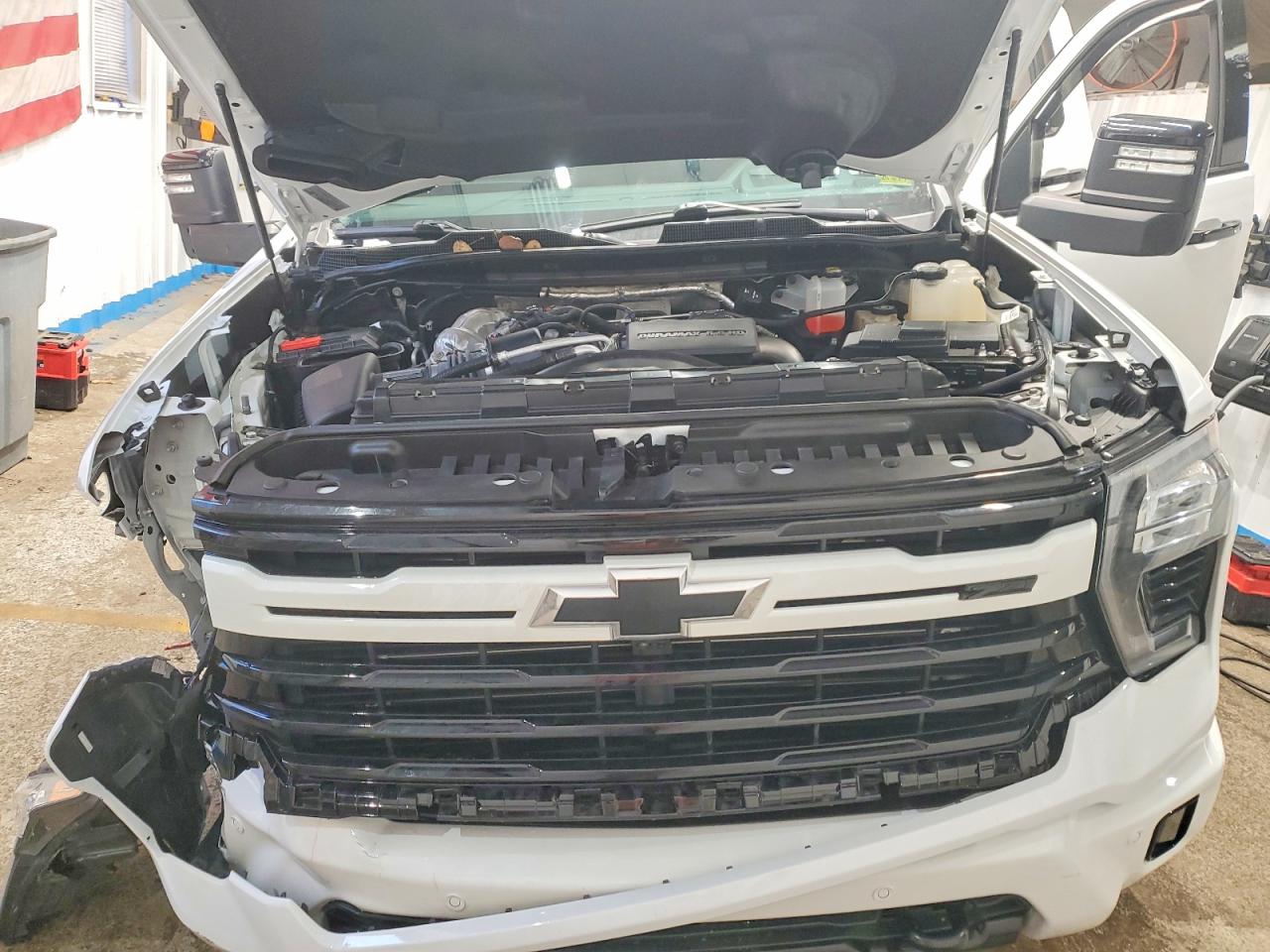 2024 CHEVROLET SILVERADO K2500 HEAVY DUTY LTZ photo 11