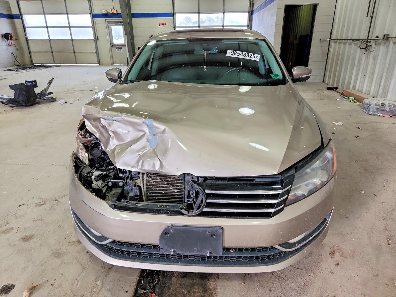 2015 VOLKSWAGEN PASSAT SE photo 5