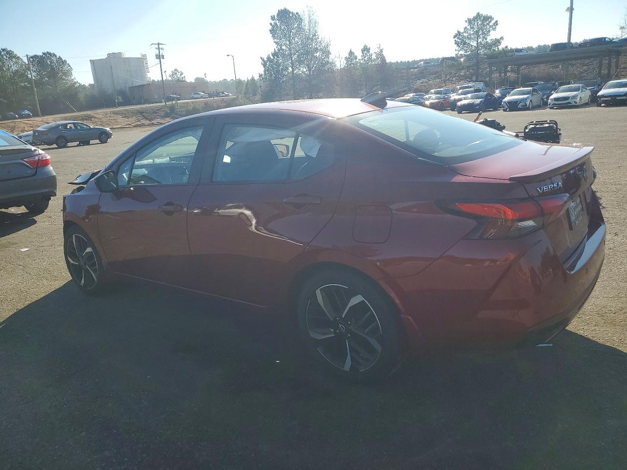 2025 NISSAN VERSA SR photo 3