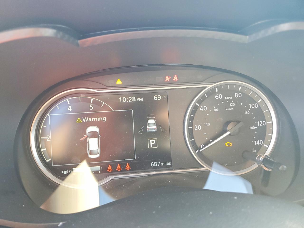 2025 NISSAN VERSA SR photo 17